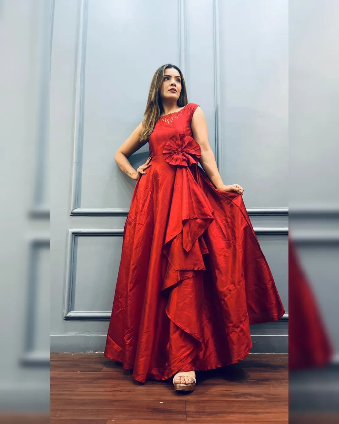 Elegant Floor-Length Bamboo Silk Dress with Handwork Embroidery