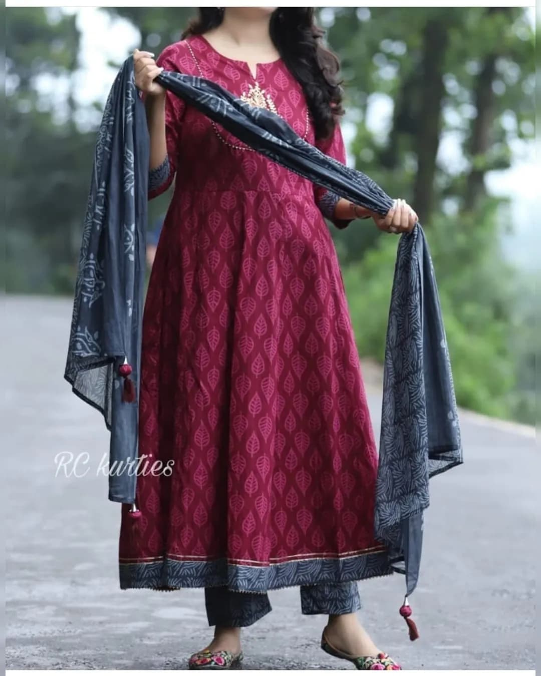 Premium Heavy Rayon Embroidered Kurti Pant with Malmal Dupatta