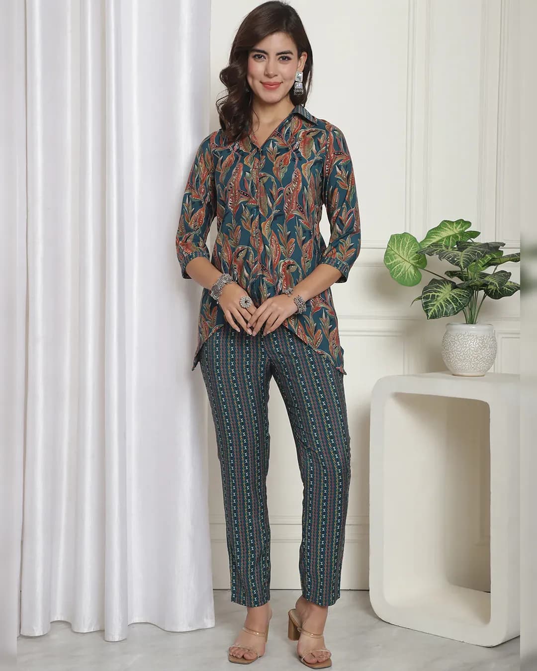 Green Floral Chanderi Silk Co-ord Set: Tunic & Trousers