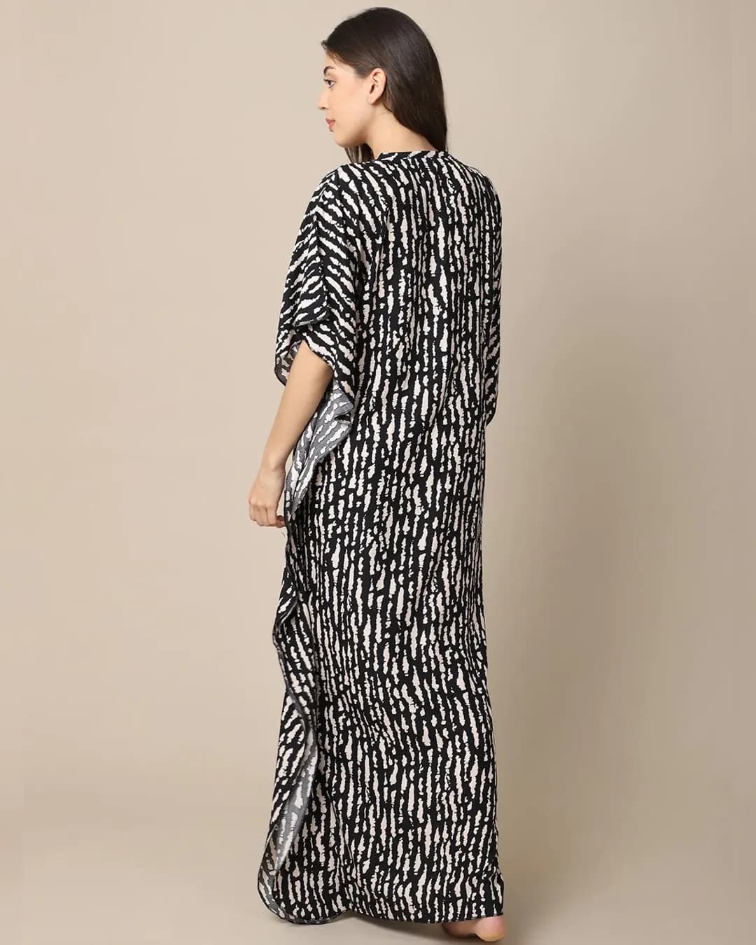 Cozy Striped Serenity - Black Rayon Ankle-Length Nightdress alternate view