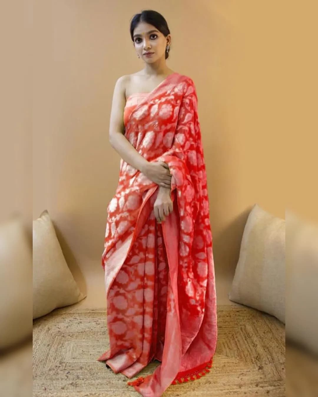 Stunning Soft Lichi Silk Saree with Rich Pallu and Jacquard Work