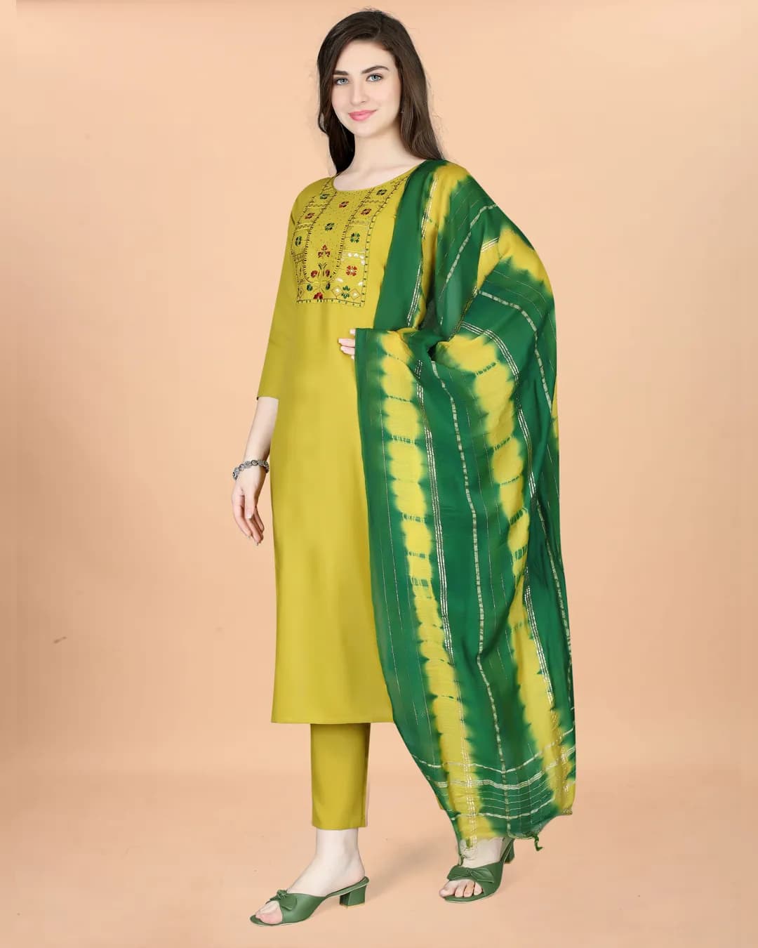 Elegant Embroidered Cotton Blend Kurta Set with Pant and Dupatta alternate view