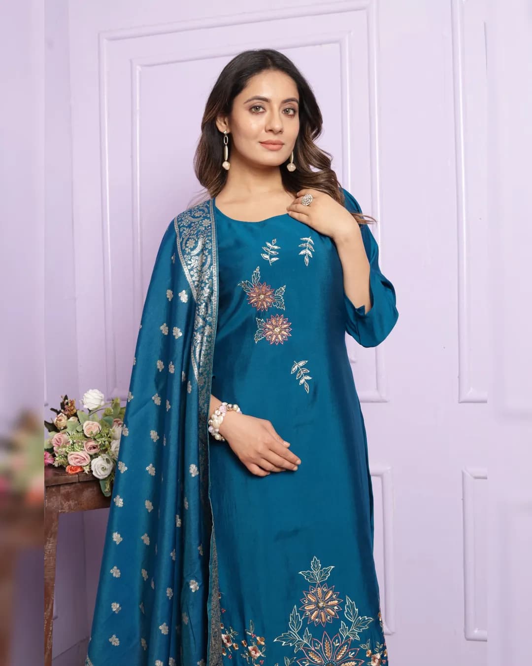 Stylish Russian Silk Kurta Set With Banarasi Dupatta alternate view