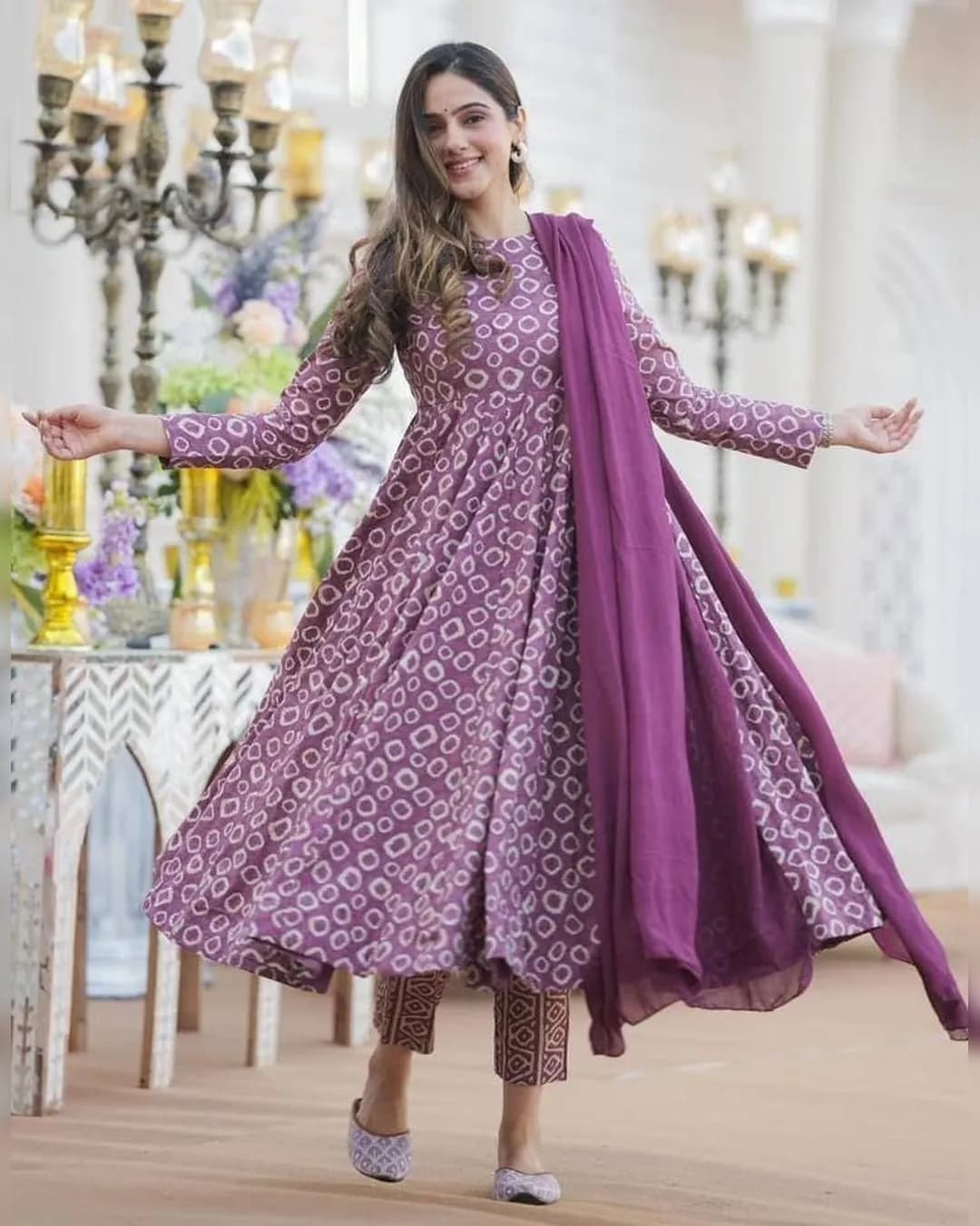 Plum Muslin Suit : Elegant Georgette Ensemble with Beautiful Print