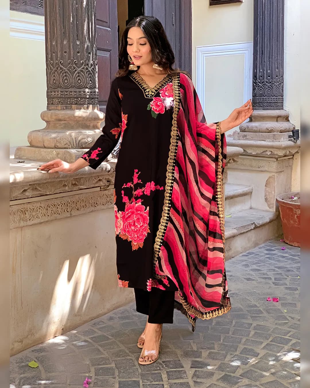 Women Muslin Kurta With Pant And Dupatta Set alternate view