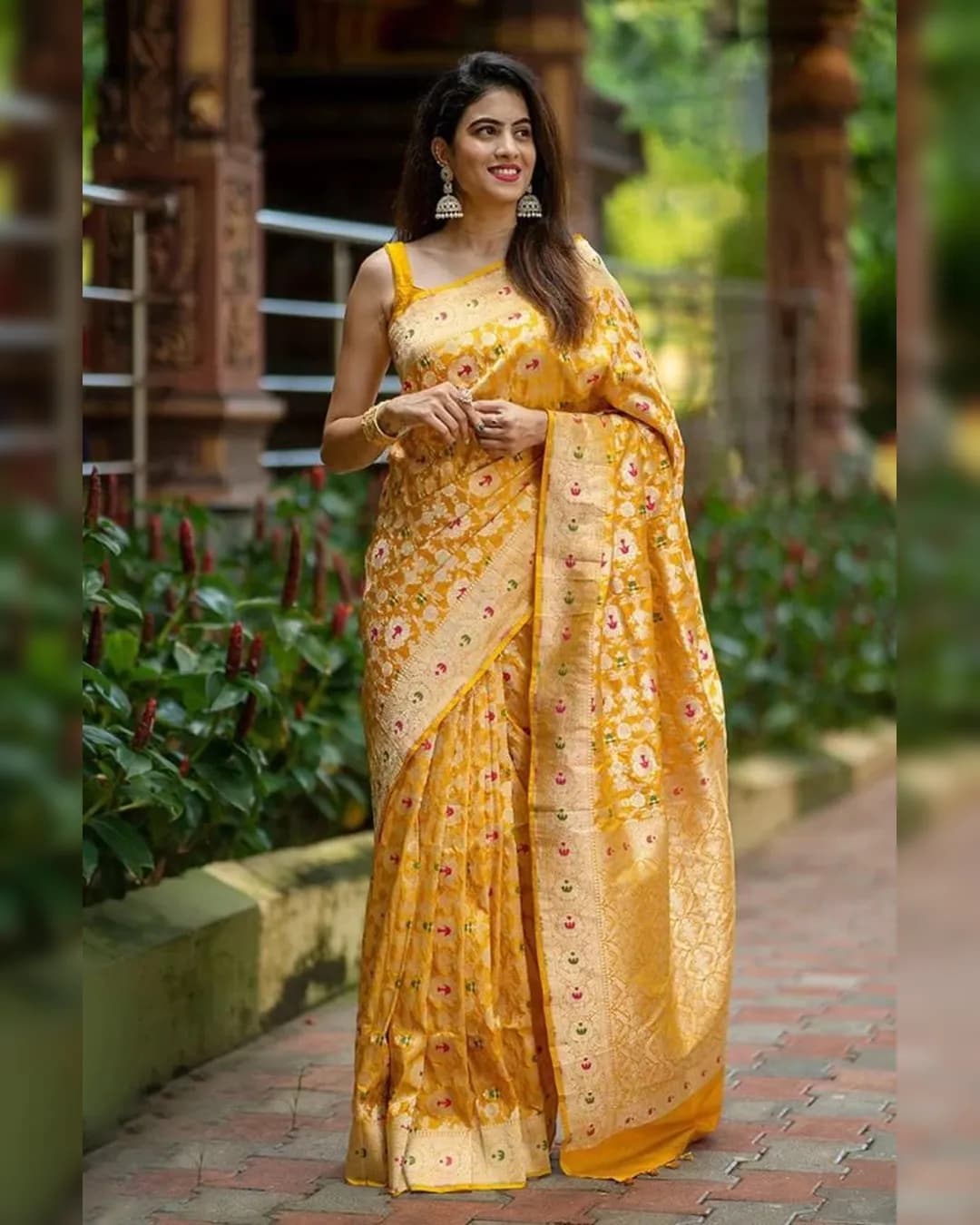 Elegant Soft Lichi Silk Saree with Jacquard Border