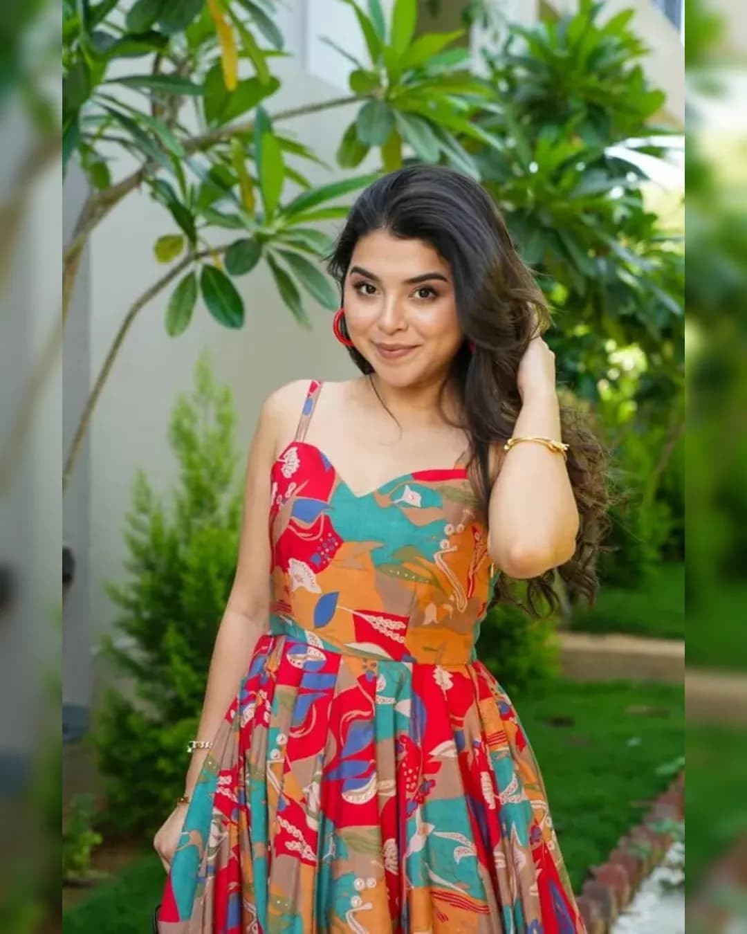 Ready-to-Wear Premium Muslin Designer Gown alternate view