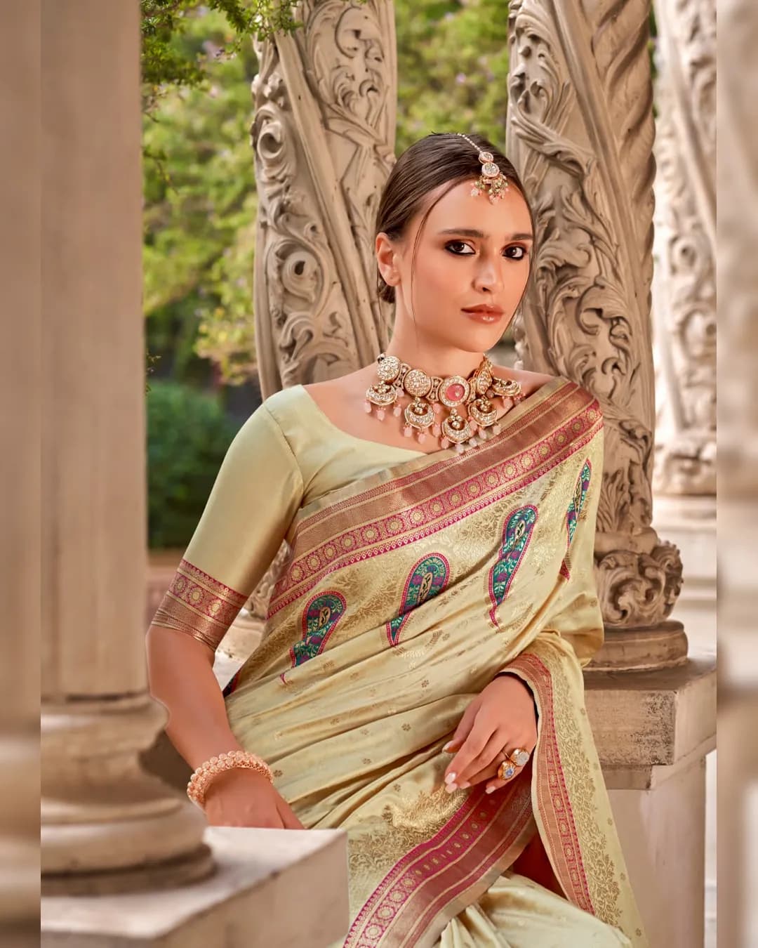 Beautiful Soft Silk Saree For Festive Season alternate view