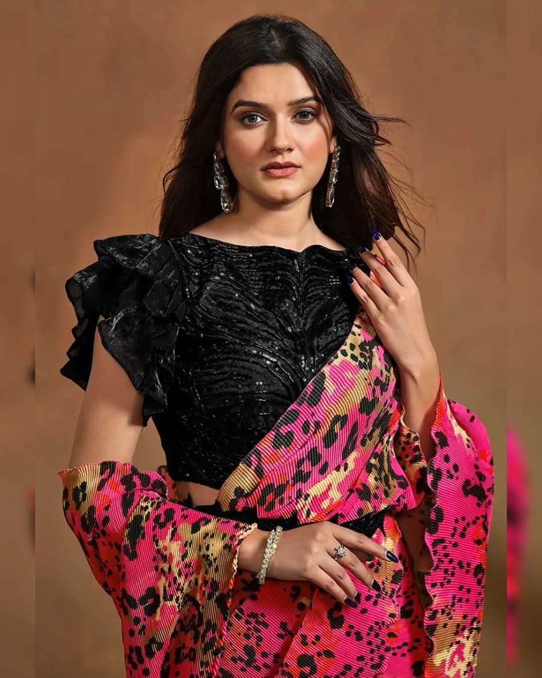 Elegant Pure Satin Silk Ready-To-Wear Saree with Tissue Blouse And Belt alternate view