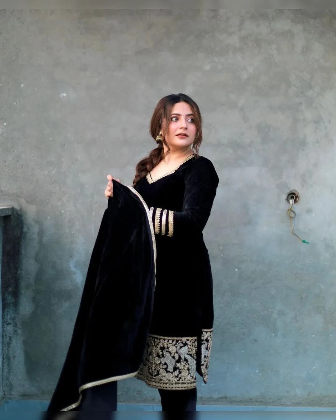 Designer Party Wear Viscose Velvet Top and Pant with Fancy Dupatta alternate view