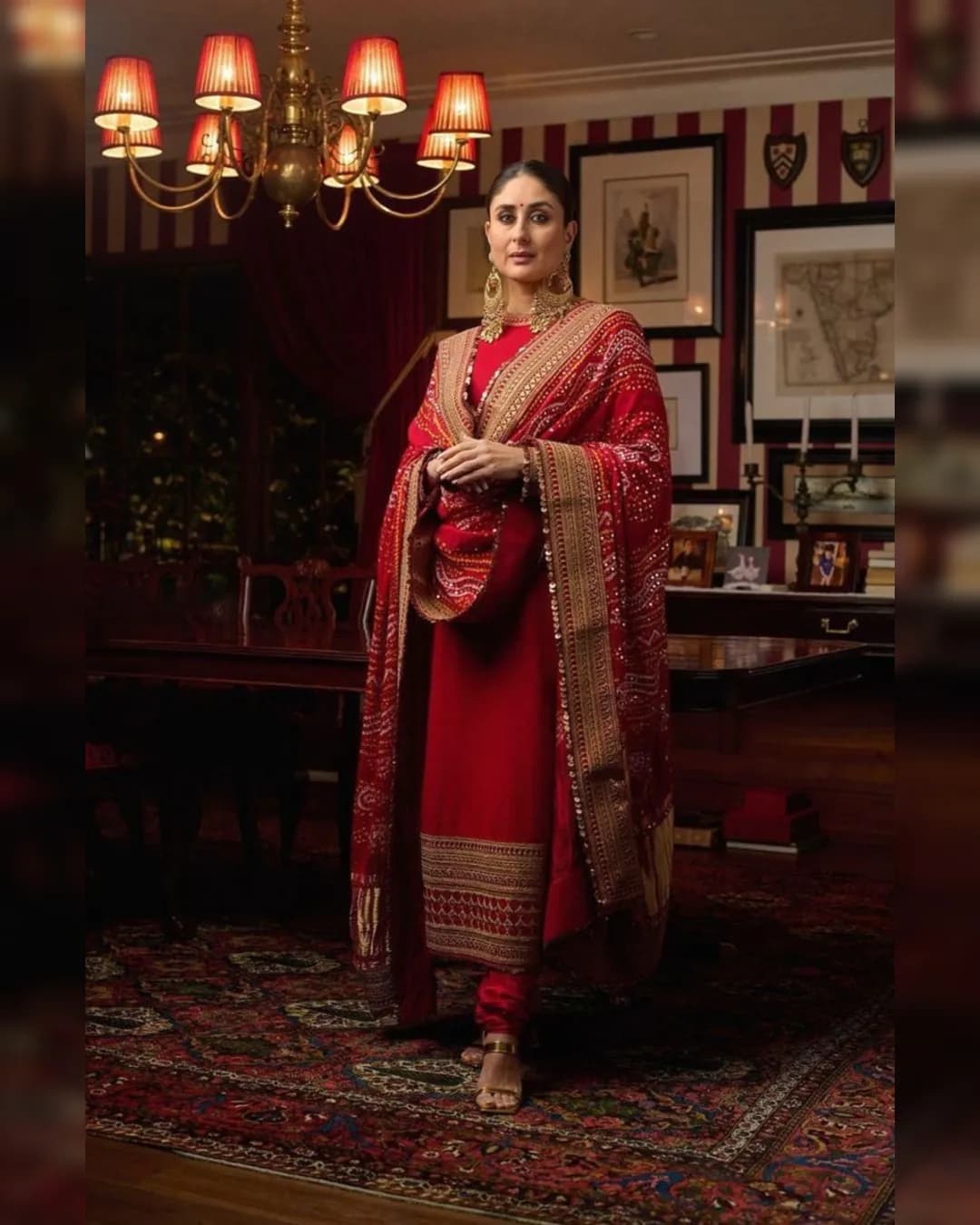 Elegant Kurti-Pant Set with Muslin Dupatta and Sequins Work