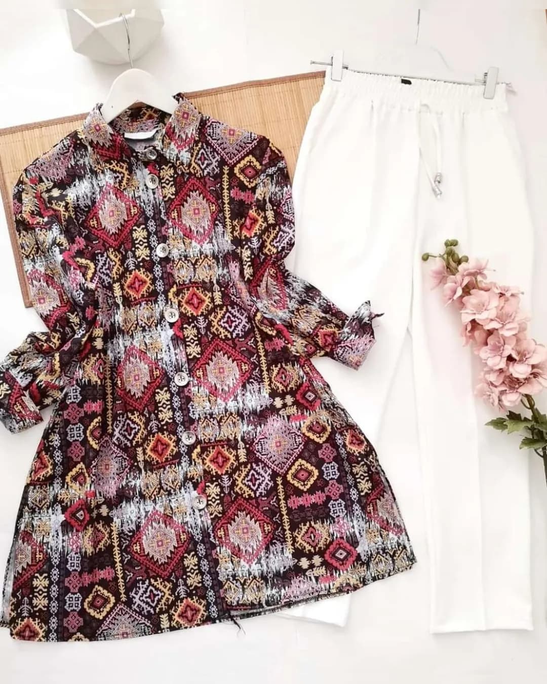 Stylish Reyon Kurti with Stretchable Lycra Plazzo Set alternate view