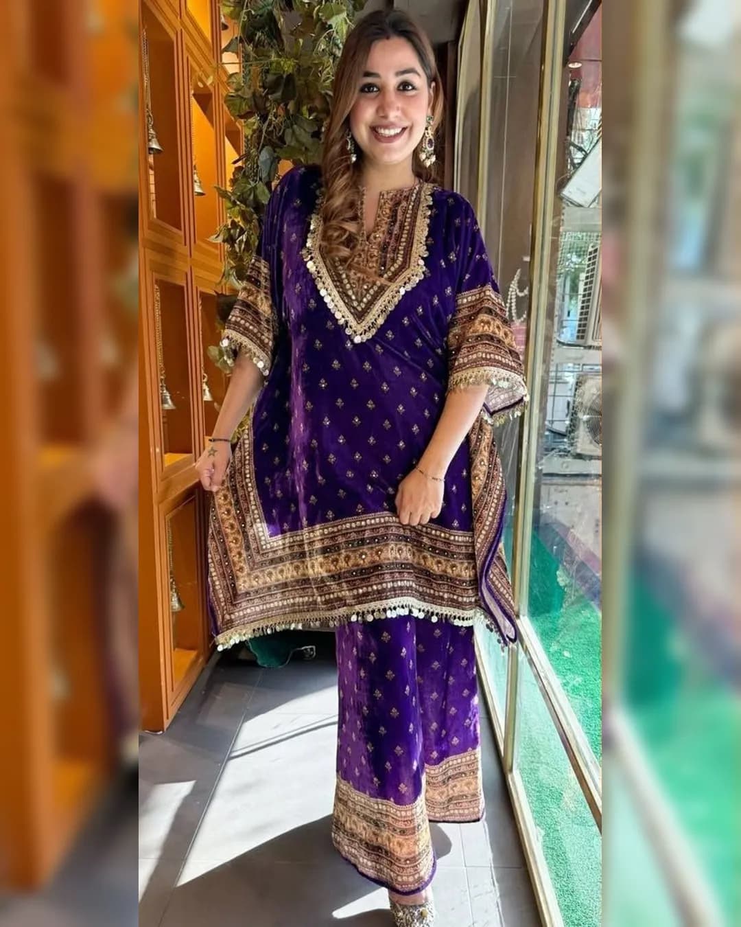 Luxurious Viscose Velvet Kaftan with Plazo – Digital Print with Lace Border