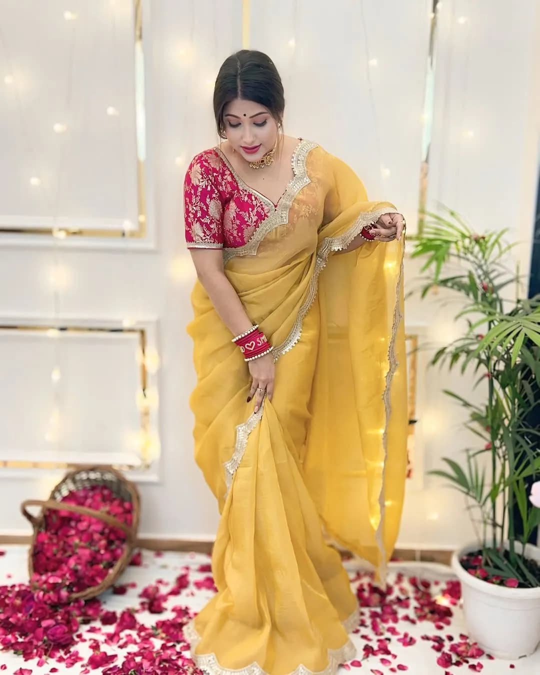 Wedding Special Gold Crush Tissue Soft Saree alternate view