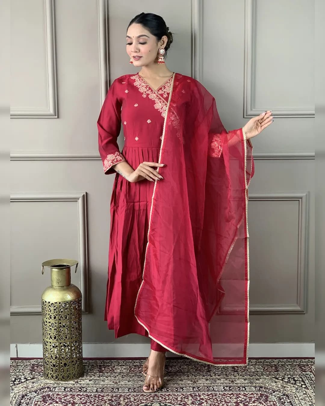 Women's Viscose Chanderi Embroidered Straight Kurta with Pant & Organza Dupatta Set