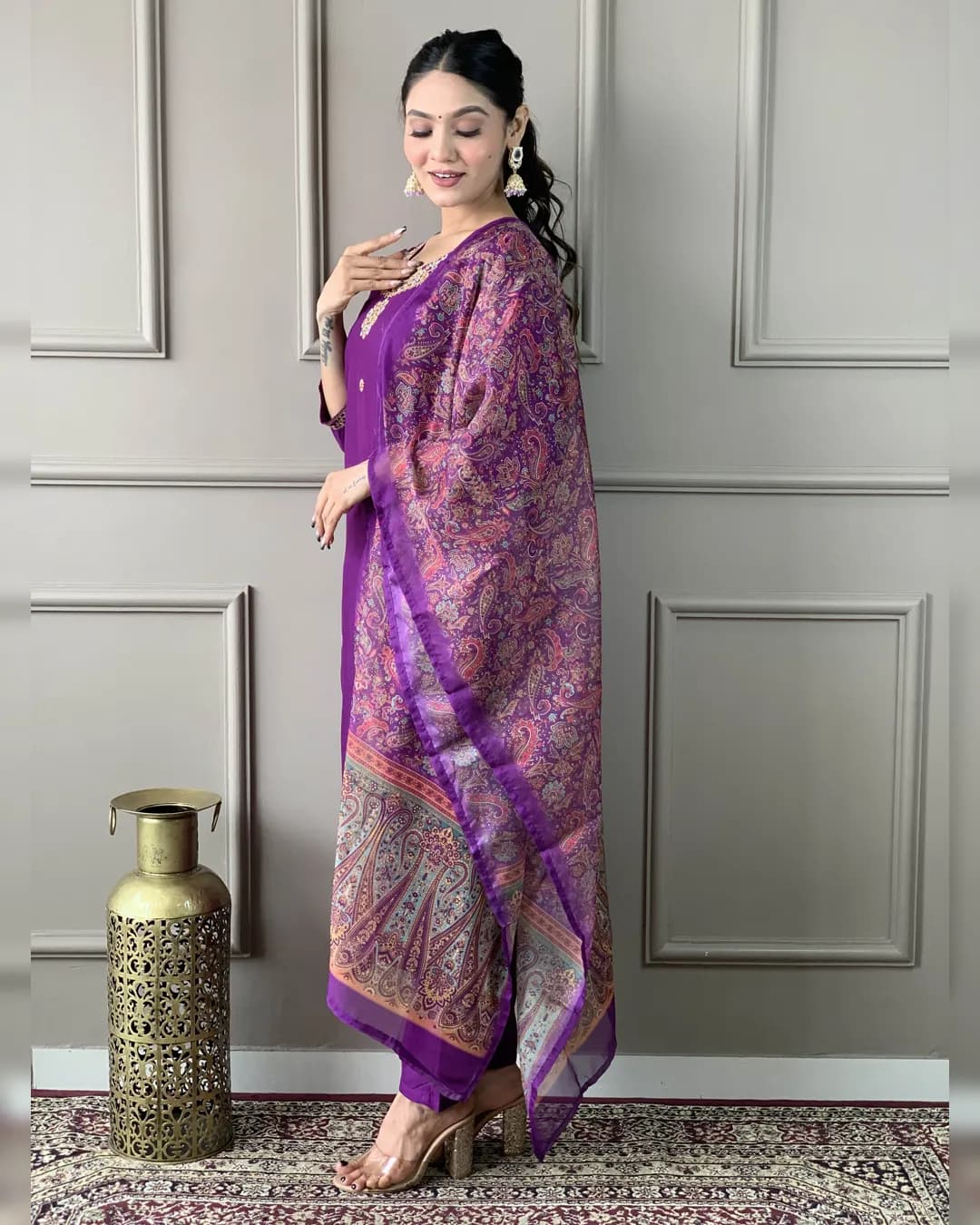Elegant Rayon Slub Embroidered Kurta Set with Organza Dupatta alternate view