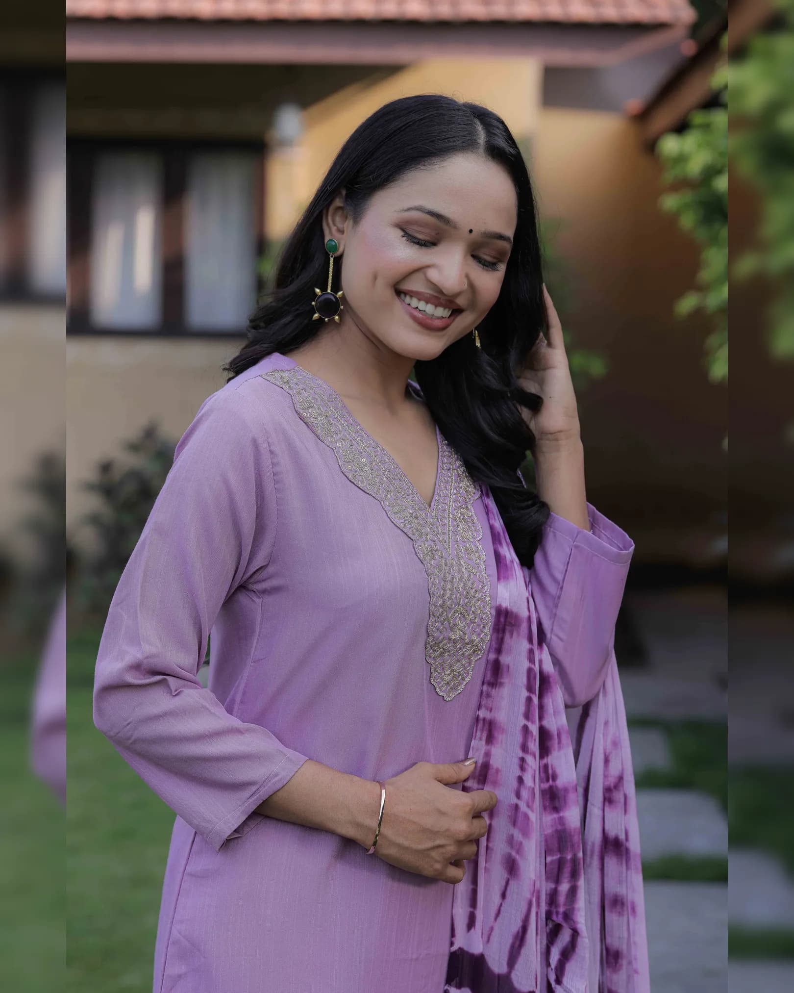 Women's Slub Magic Embroidered Kurta Set with Nazmin Dupatta alternate view