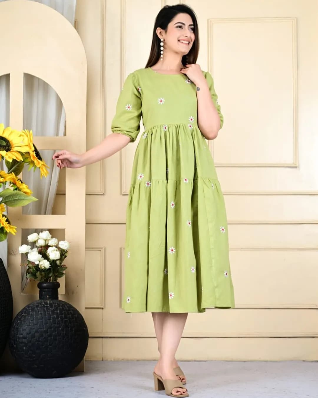Stylish Daisy Embroidered Cotton Slub Midi Kurti with Puff Sleeves