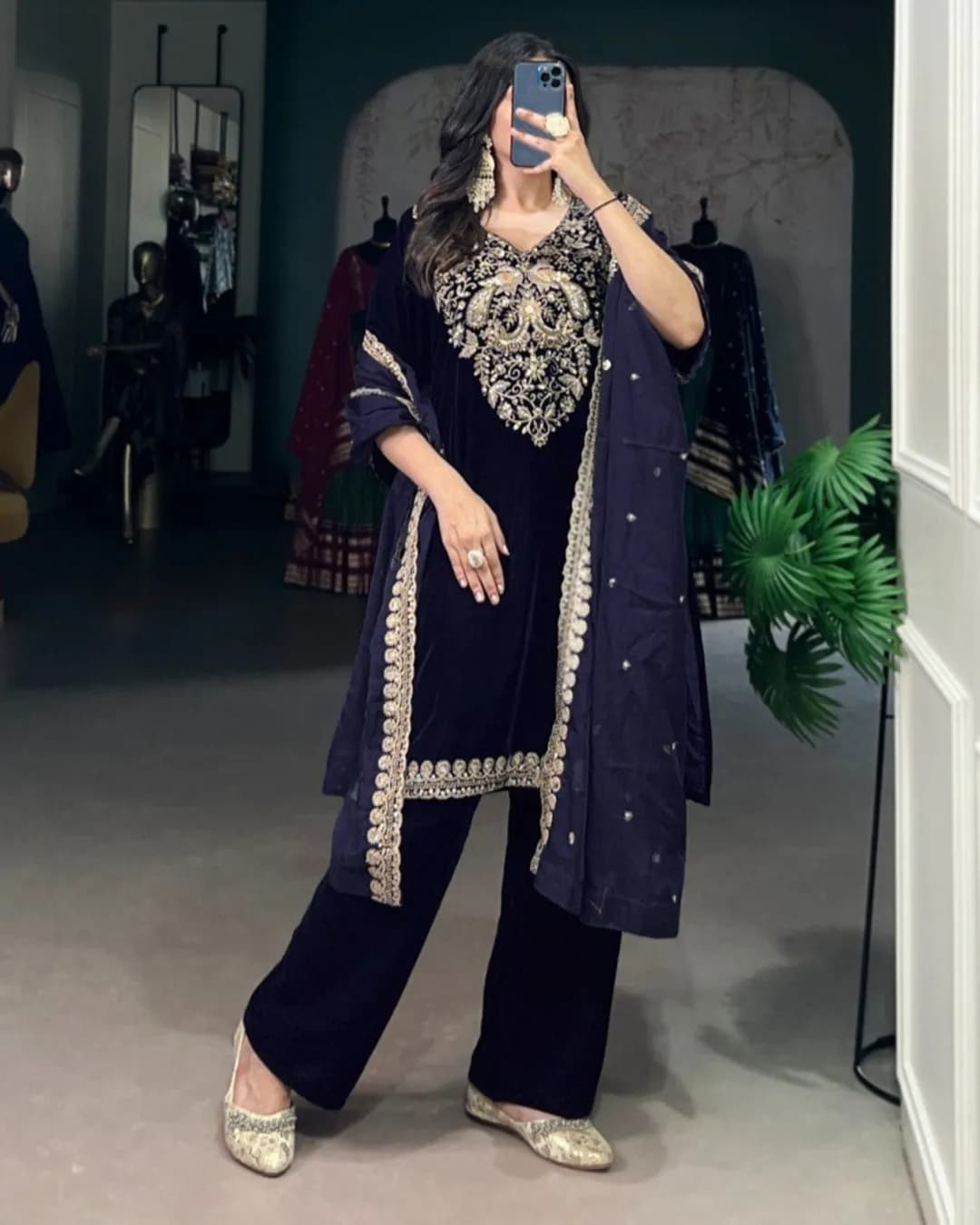 Sapnaaz Special Velvet Kurti Set with Sequins & Thread Embroidery Work – Kurti, Pent & Dupatta