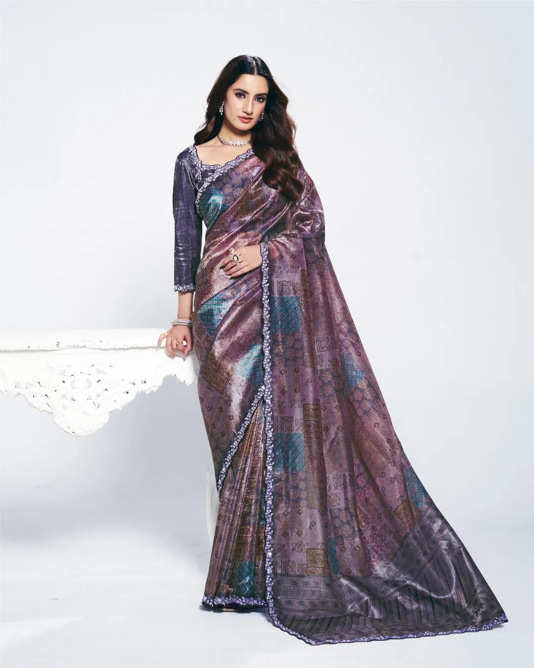 Mahotsav Rang Chatkila Ananta Two-Tone Paper Silk Designer Saree with Stone Embroidery