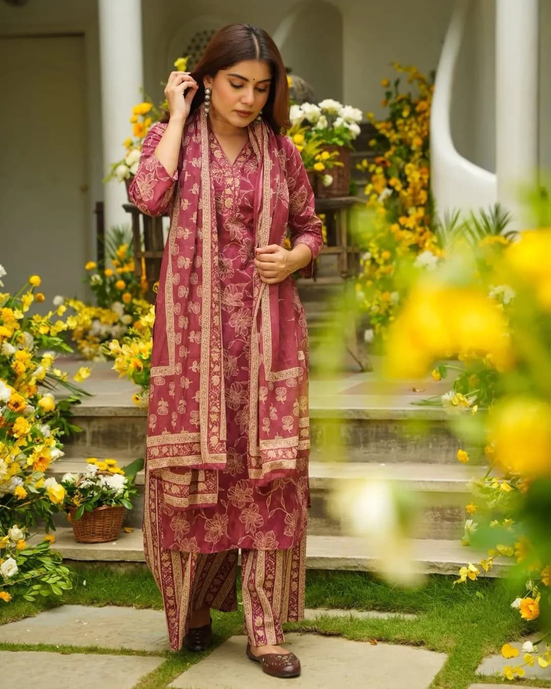 Heavy Muslin Digital Printed Kurti Pant Dupatta Set – Straight Style Casual Wear alternate view