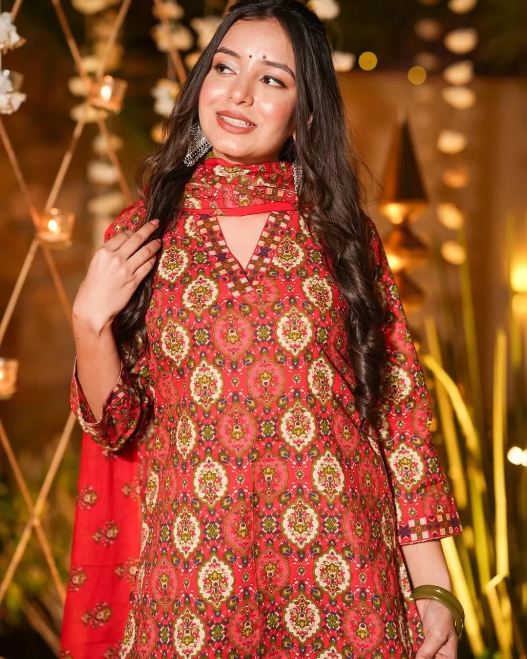 Heavy Muslin Digital Printed Kurti Pant Dupatta Set – Straight Style Casual Wear alternate view