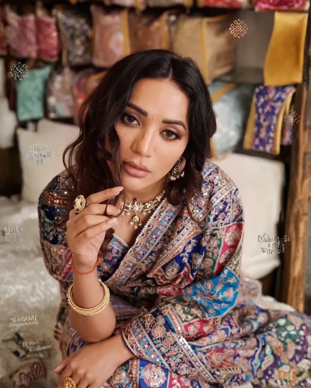 Crepe Silk Digital Print Saree with Real Mirror Work & Latkan Border alternate view