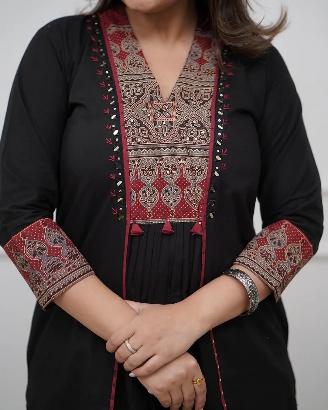 A-Line Cotton Kurti with Hand Mirror & Ktha Work – Straight Palazzo Set with Dupatta alternate view