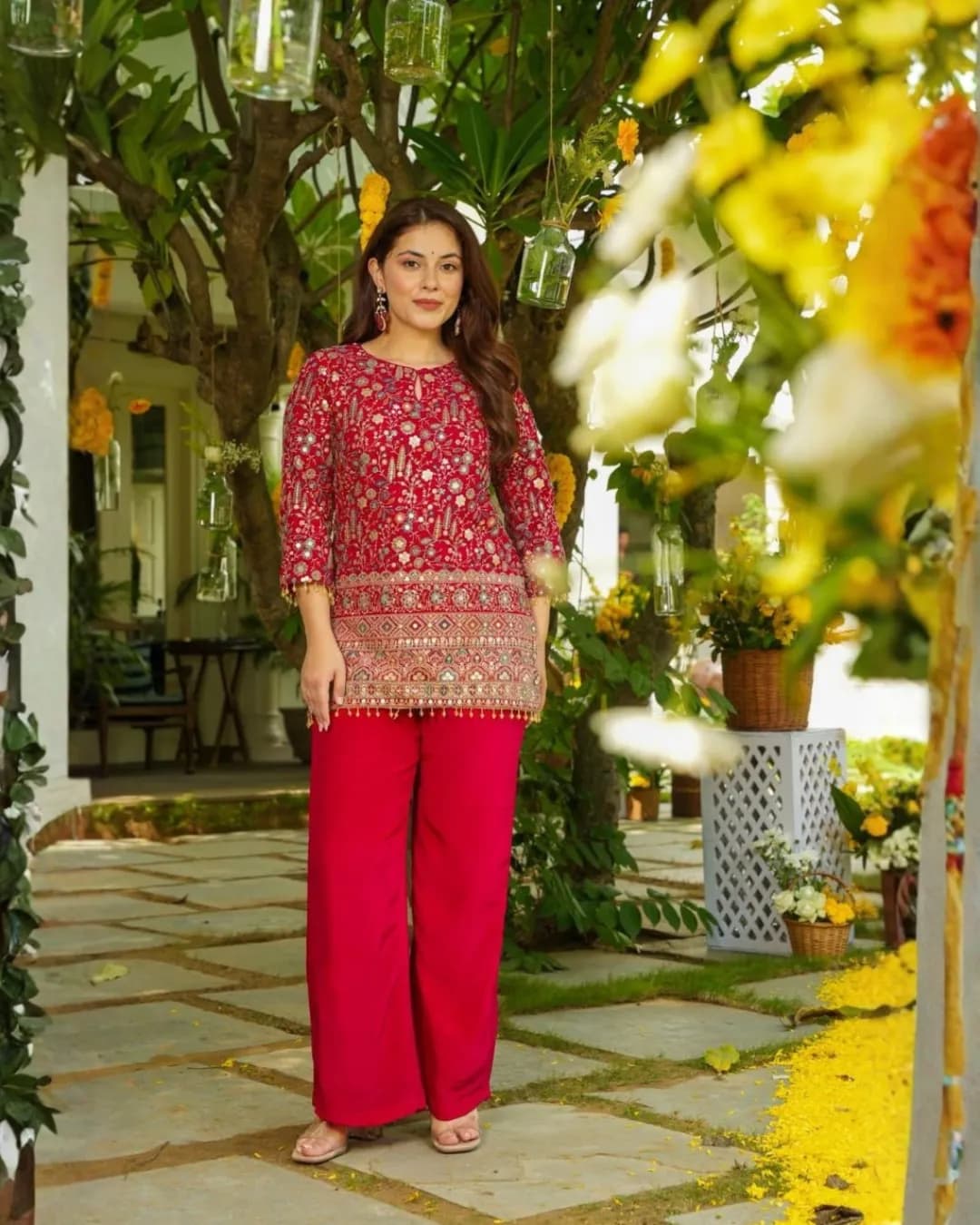 Heavy Crepe Silk Embroidered Kurta Pant Set