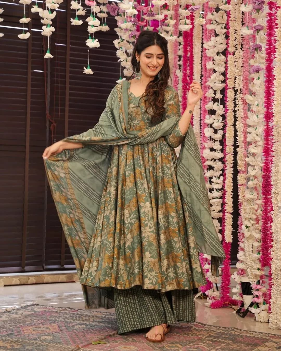 Pure Muslin Digital Printed Kurti Set with Bottom & Dupatta (3 PCS) alternate view