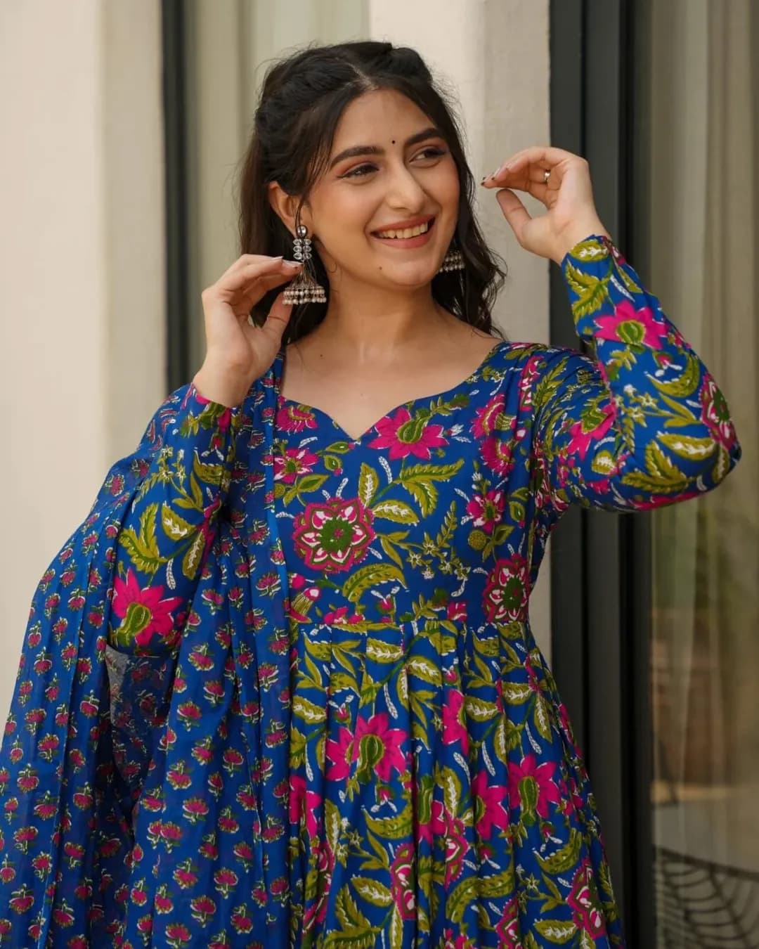 Pure Muslin Digital Printed Kurti Set with Bottom & Dupatta alternate view