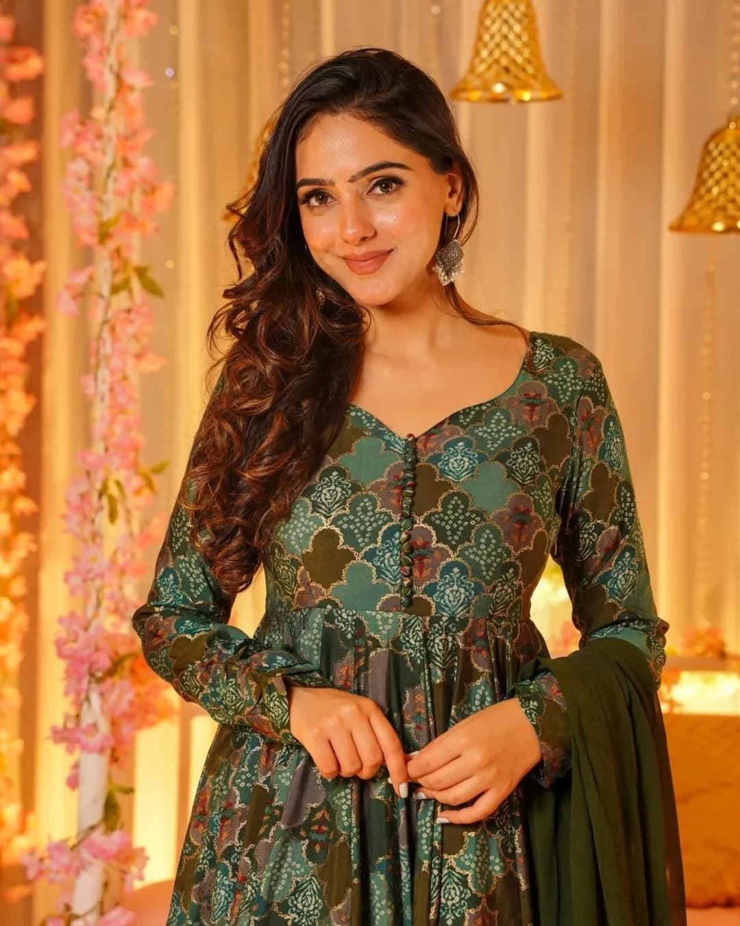Pure Muslin Digital Printed Kurti Set with Georgette Dupatta alternate view