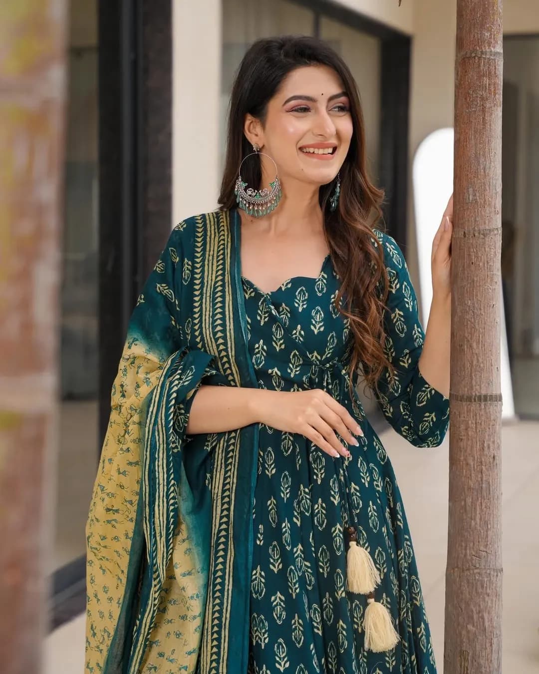 Muslin Digital Printed Kurti Set with Bottom & Dupatta alternate view