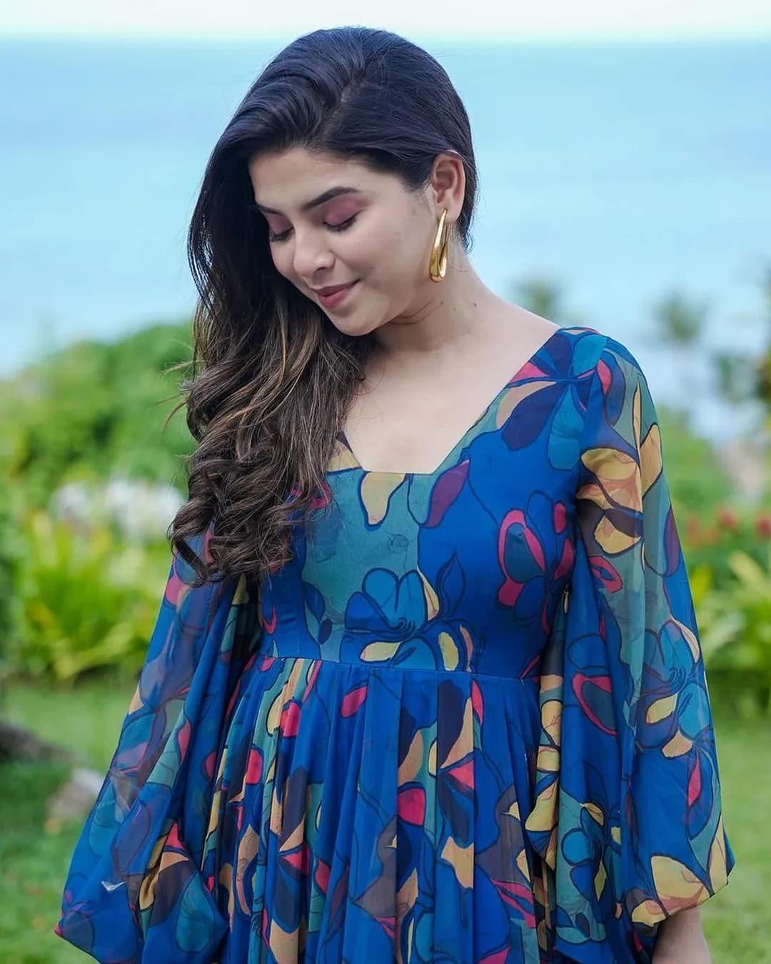 Luxurious Gown in Faux Gorgette with Rich Digital Print alternate view