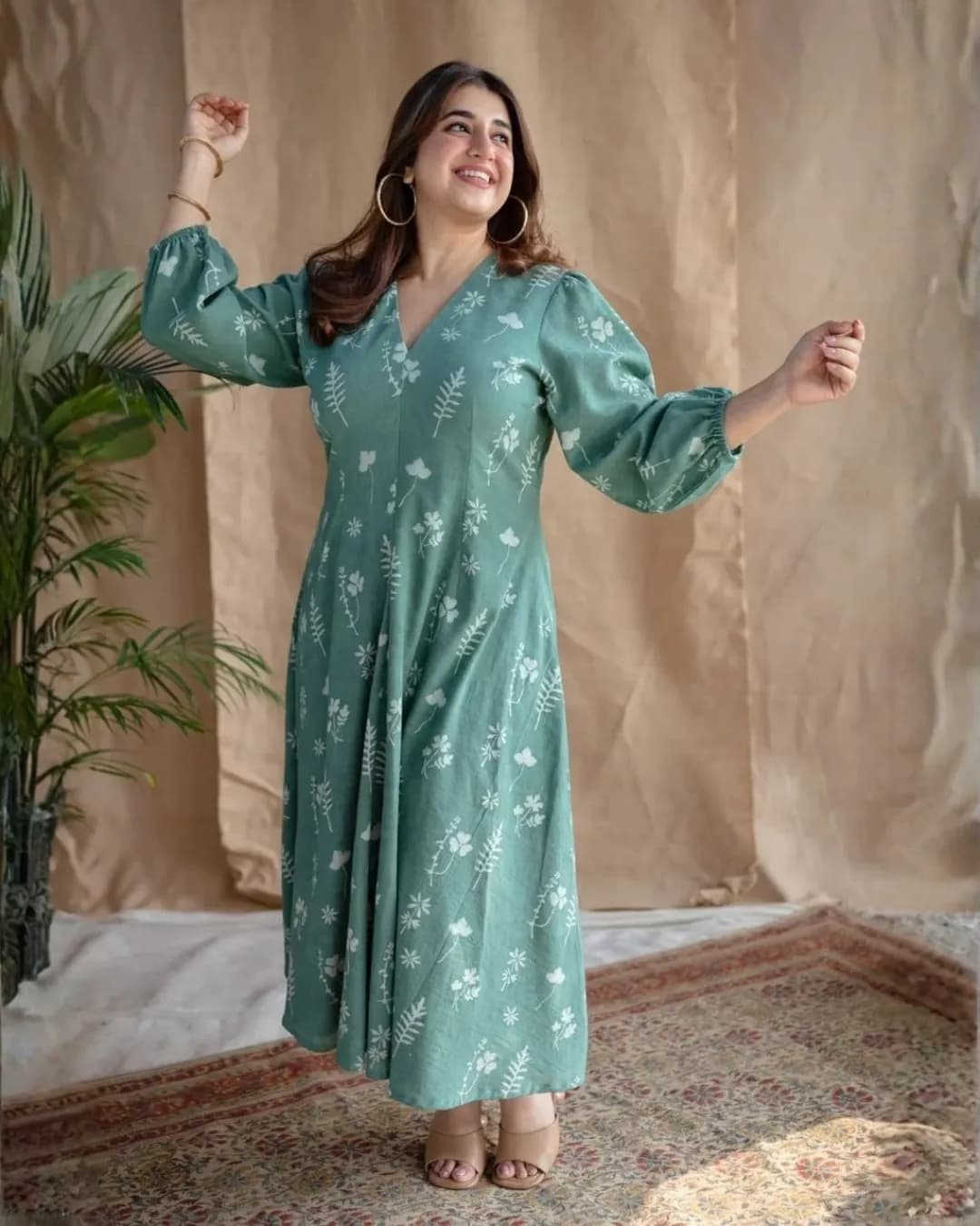 Women's Premium Cotton Floral Midi Kurti with Puff Sleeves & Side Pocket alternate view