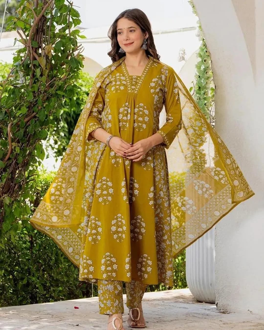 Women's Pure Cotton 60x60 Kurta Pant & Mulmul Dupatta Set