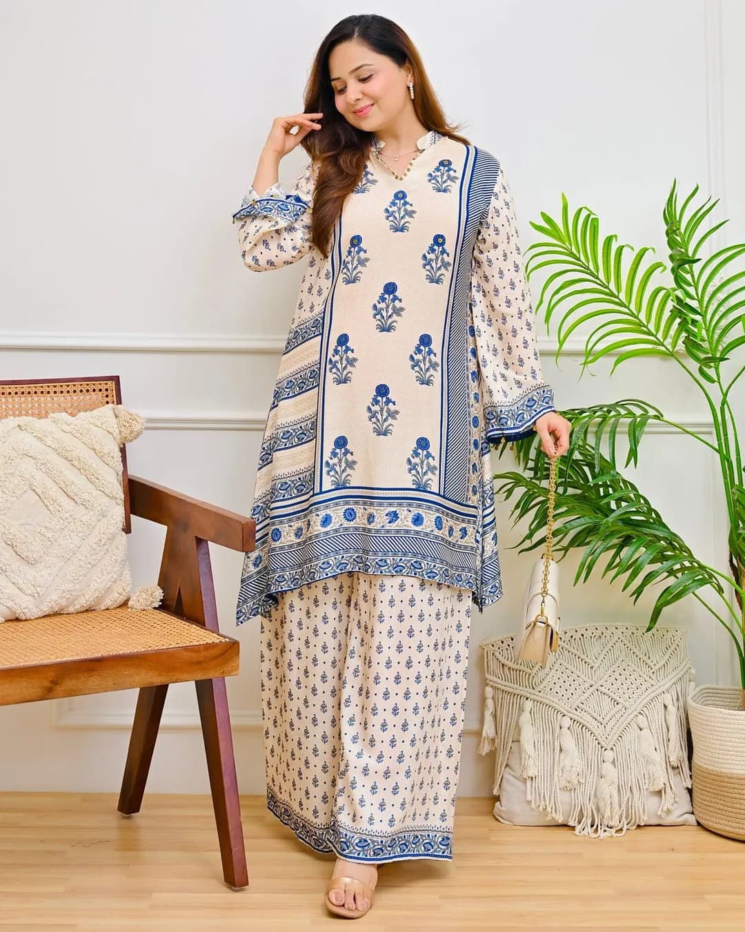 Women's Premium Pure Crepe Mughal Floral Printed Co-Ord Set with Inner