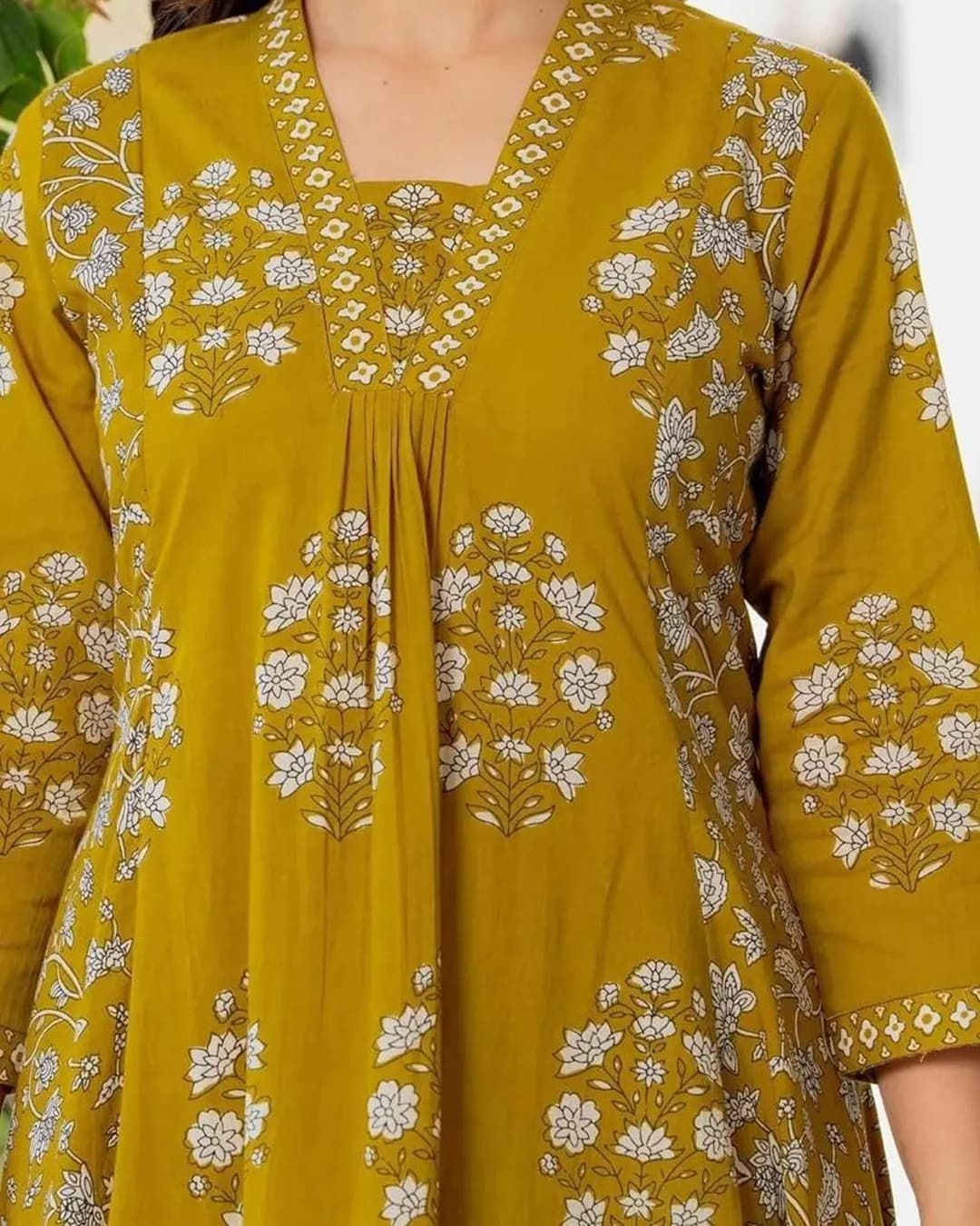 Women's Pure Cotton 60x60 Kurta Pant & Mulmul Dupatta Set alternate view